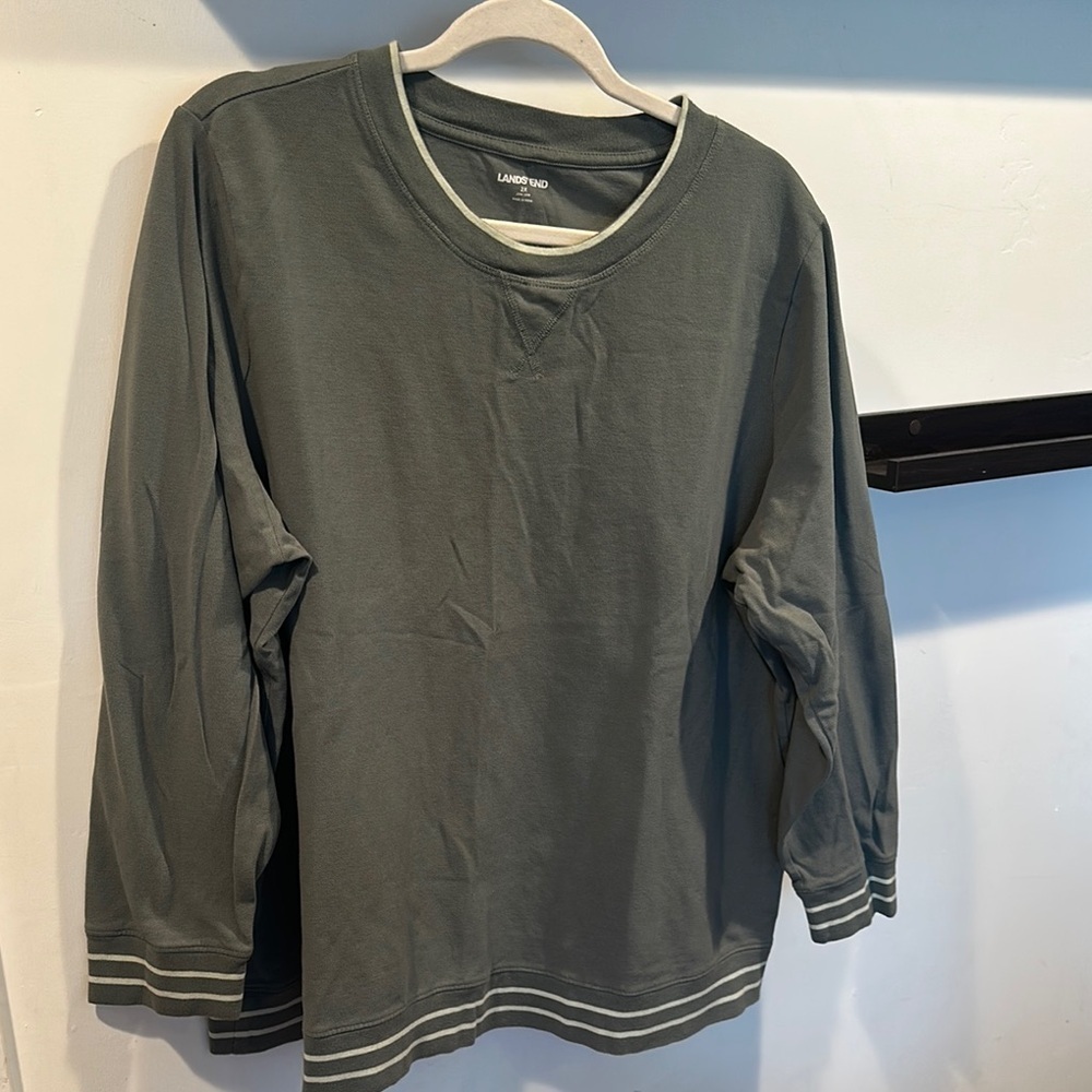 Lands' End Green Long Sleeve Shirt
